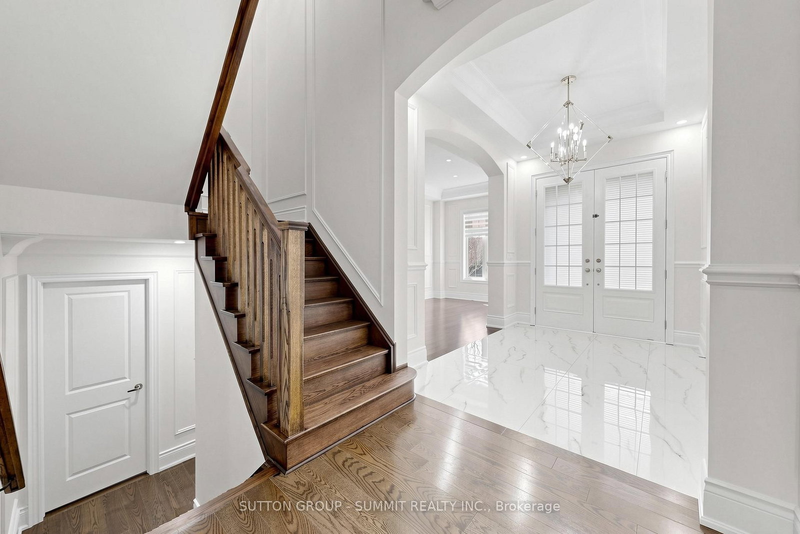 22 PORT ROYAL Avenue, Unit MAIN FLOOR - Photo 13