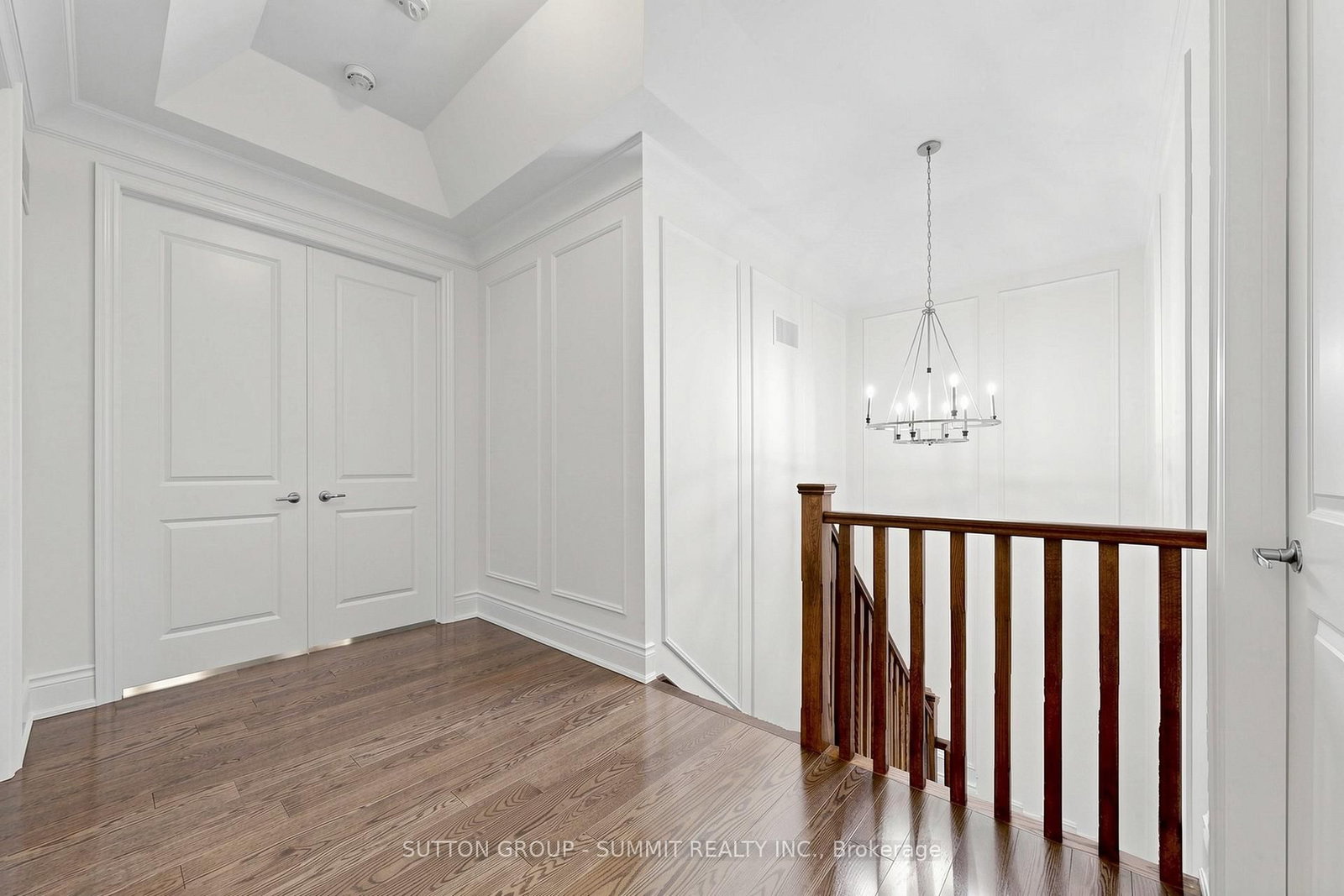 22 PORT ROYAL Avenue, Unit MAIN FLOOR - Photo 15