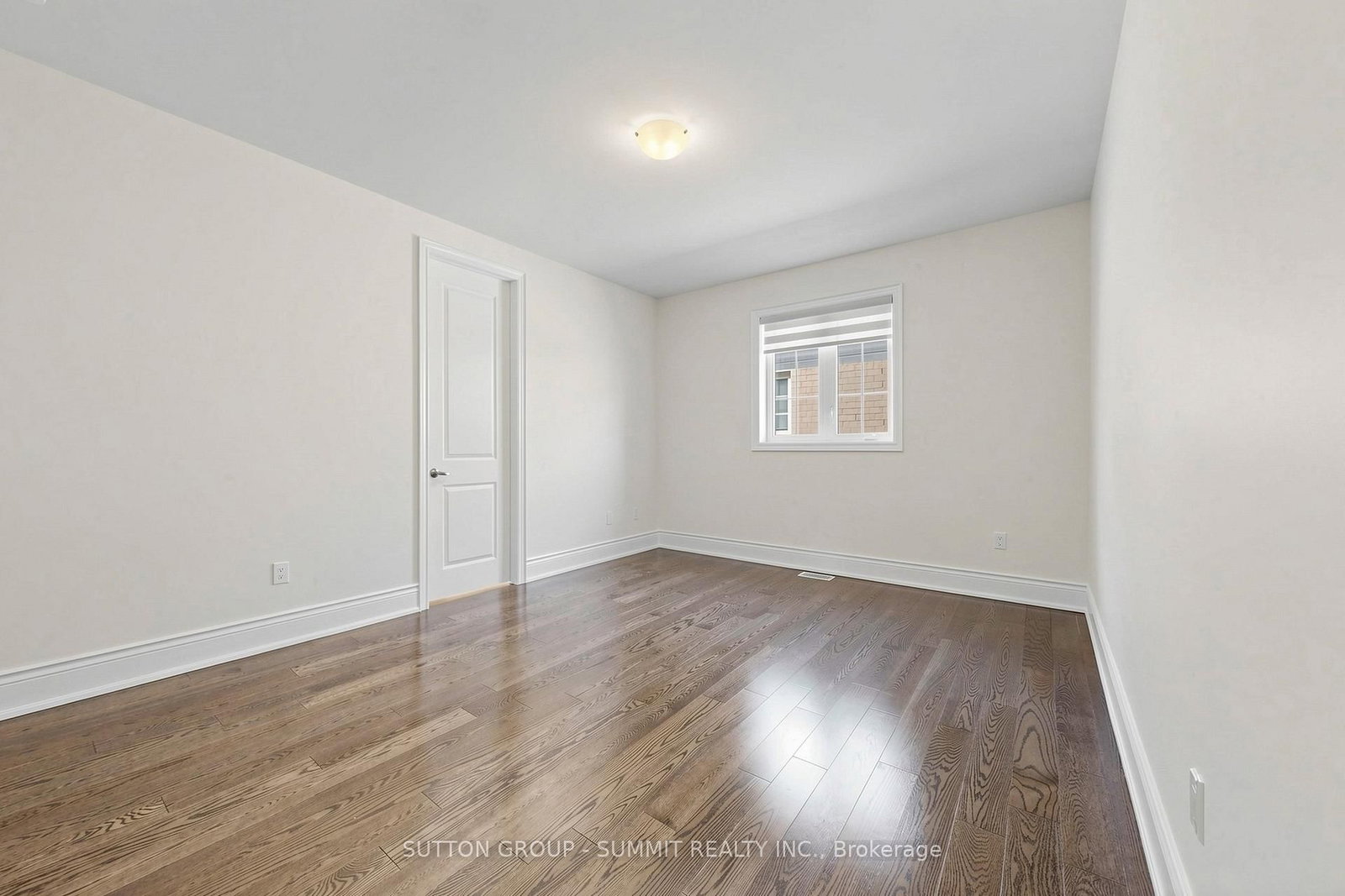 22 PORT ROYAL Avenue, Unit MAIN FLOOR - Photo 26