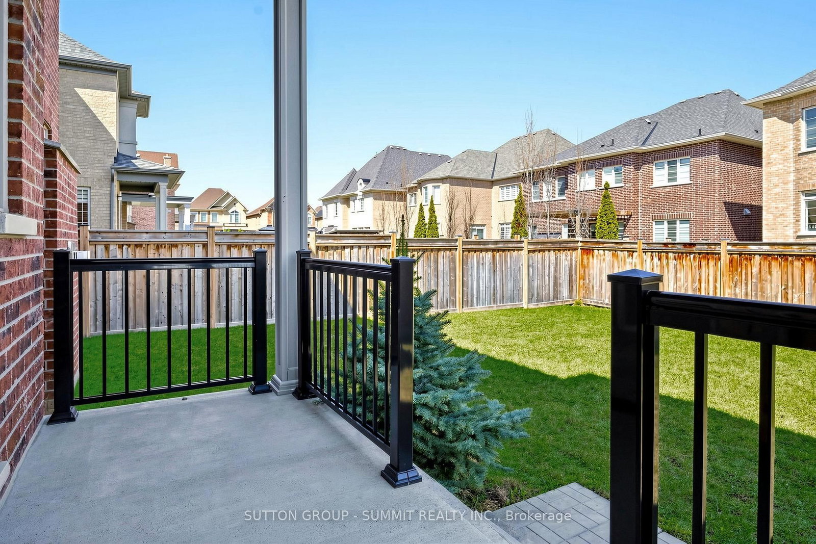 22 PORT ROYAL Avenue, Unit MAIN FLOOR - Photo 29