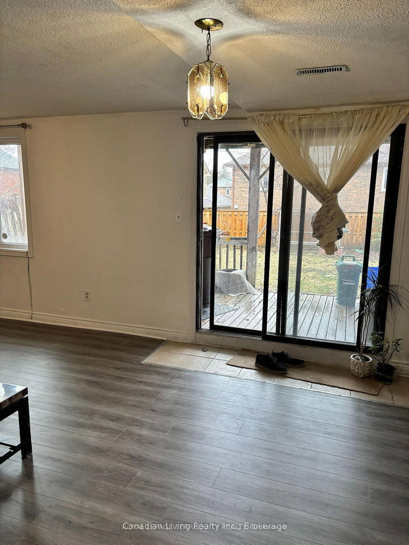 19 Cygnus Dr, Richmond Hill, L4C 8P4 | Image 2