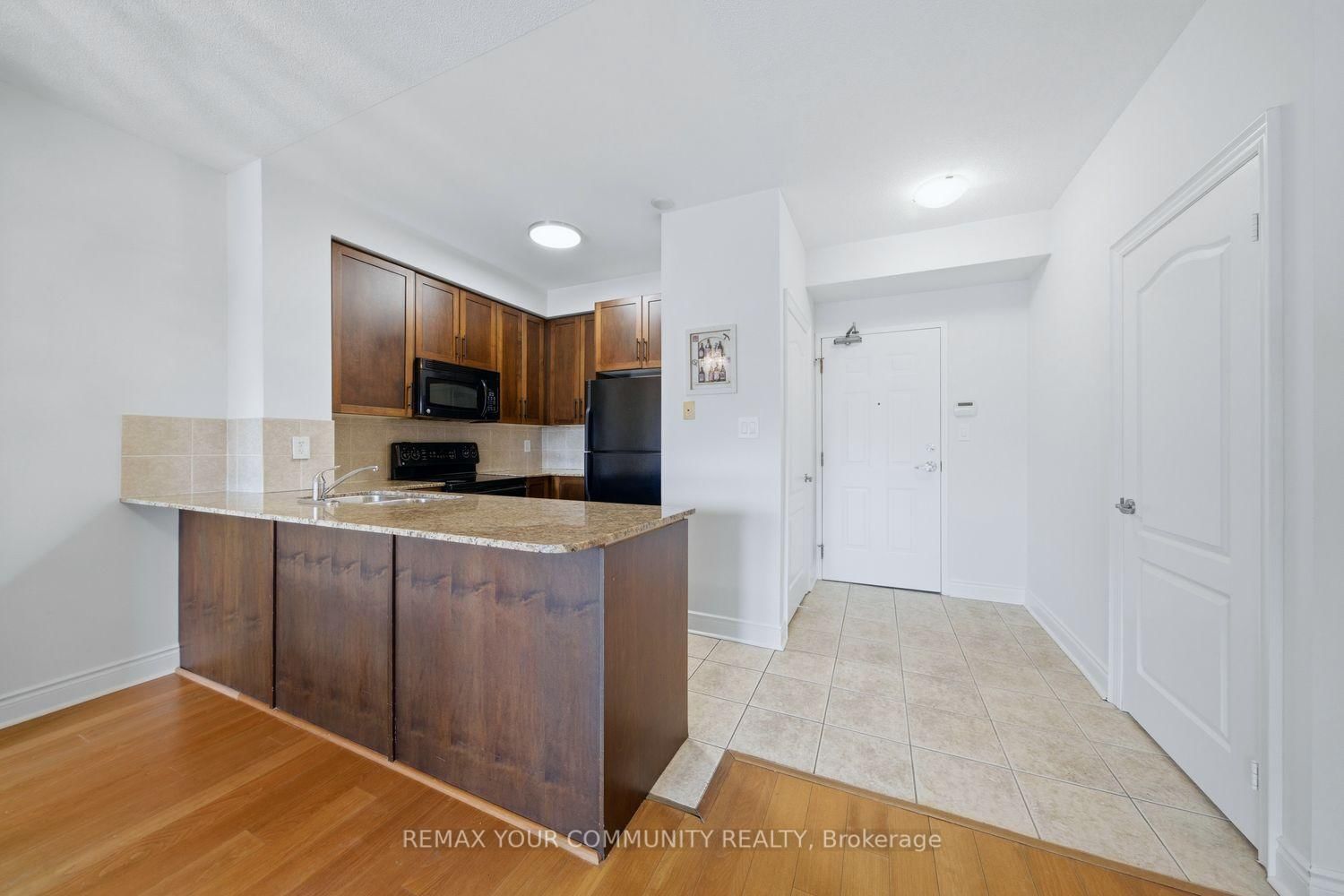 160 Woodbridge Avenue, Unit 409 - Photo 10