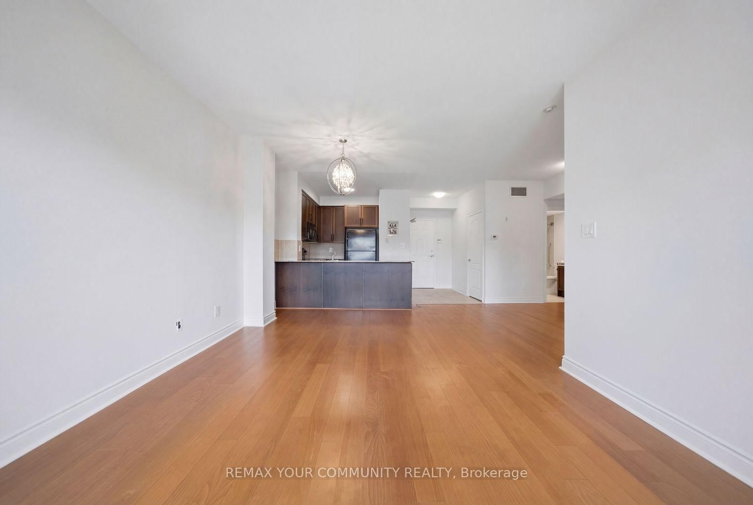 160 Woodbridge Avenue, Unit 409 - Photo 18