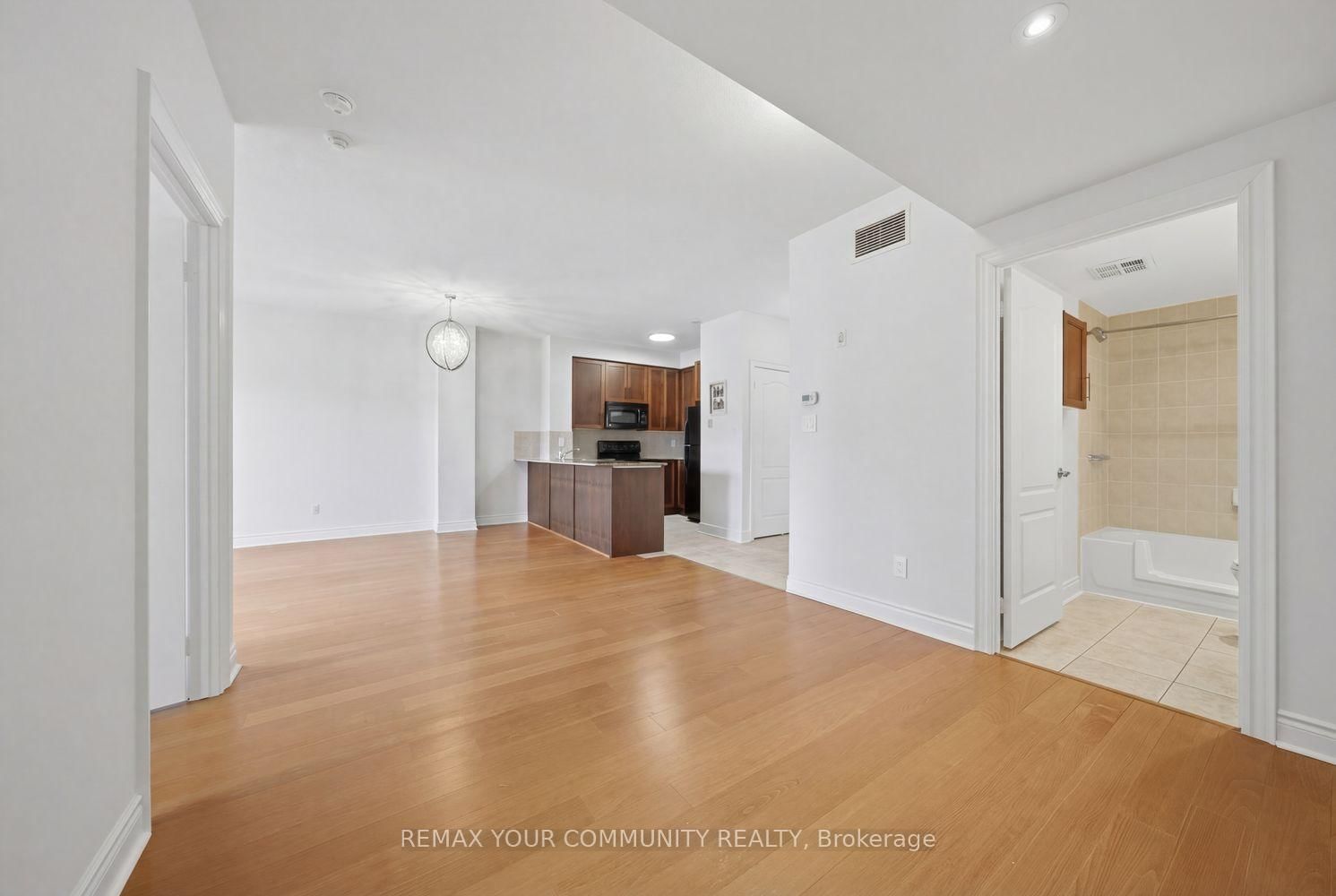 160 Woodbridge Avenue, Unit 409 - Photo 23