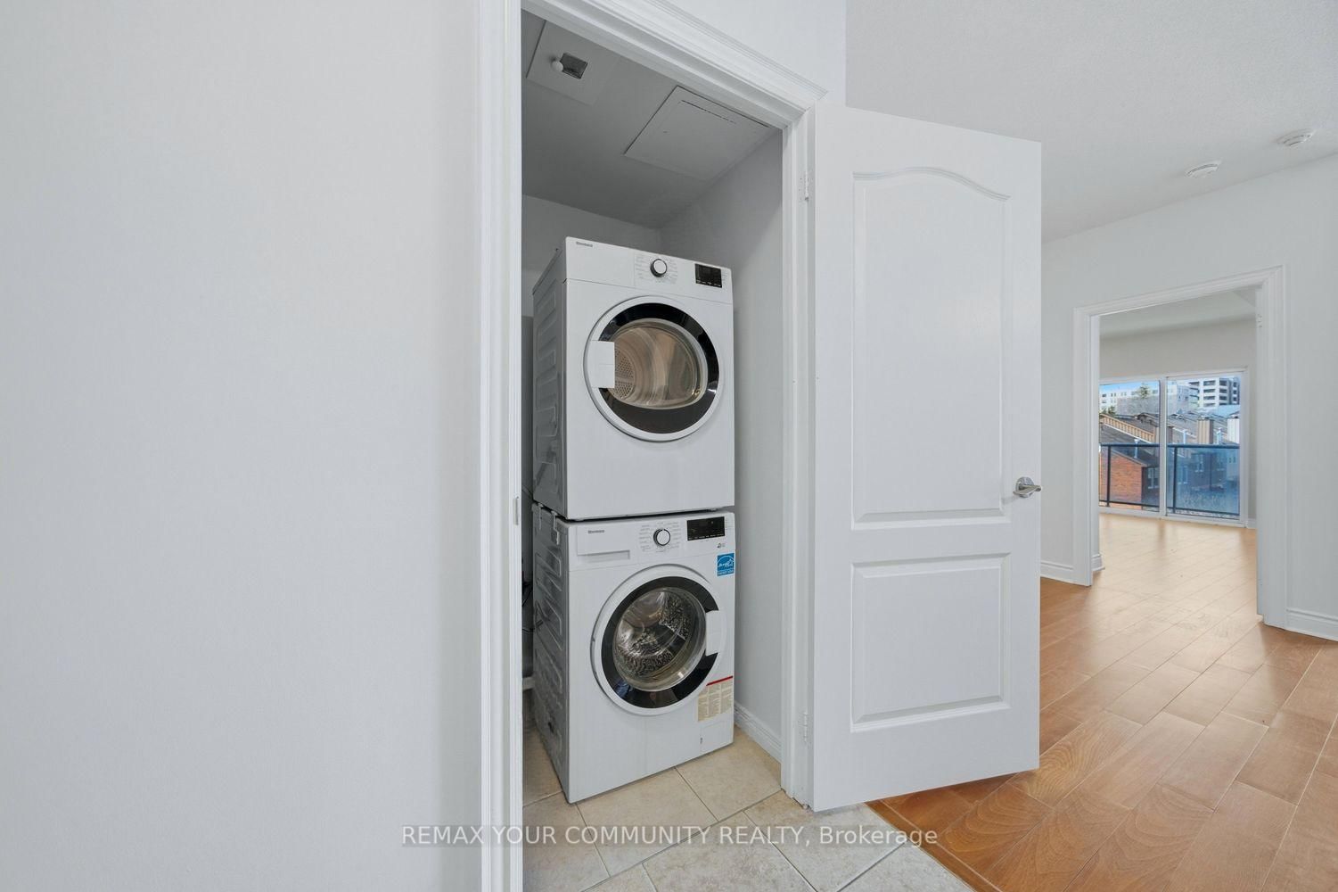 160 Woodbridge Avenue, Unit 409 - Photo 30