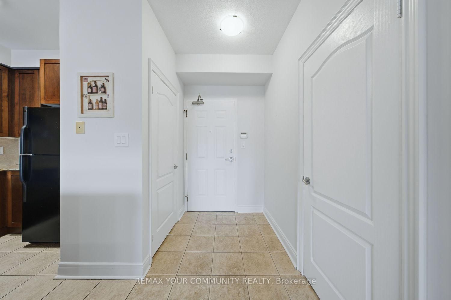 160 Woodbridge Avenue, Unit 409 - Photo 5