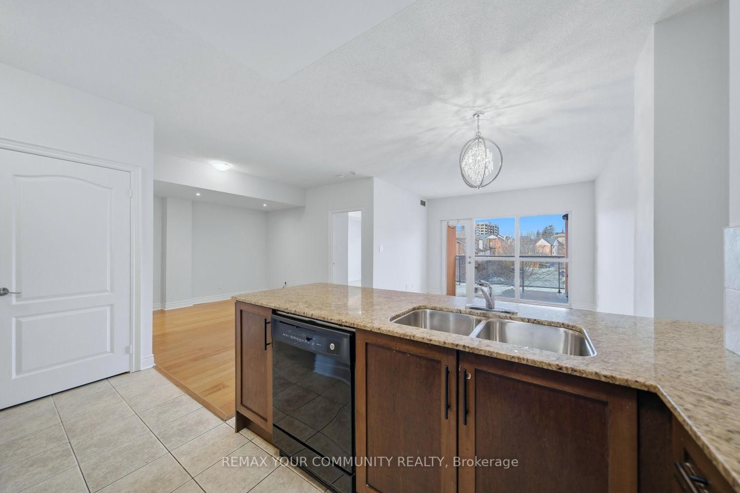 160 Woodbridge Avenue, Unit 409 - Photo 9