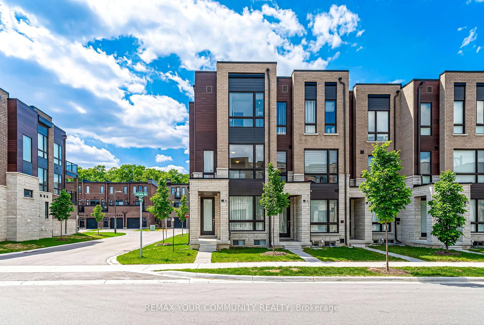 92 Stauffer Crescent