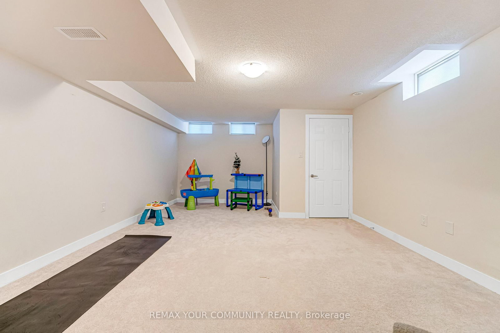 92 Stauffer Crescent - Photo 19