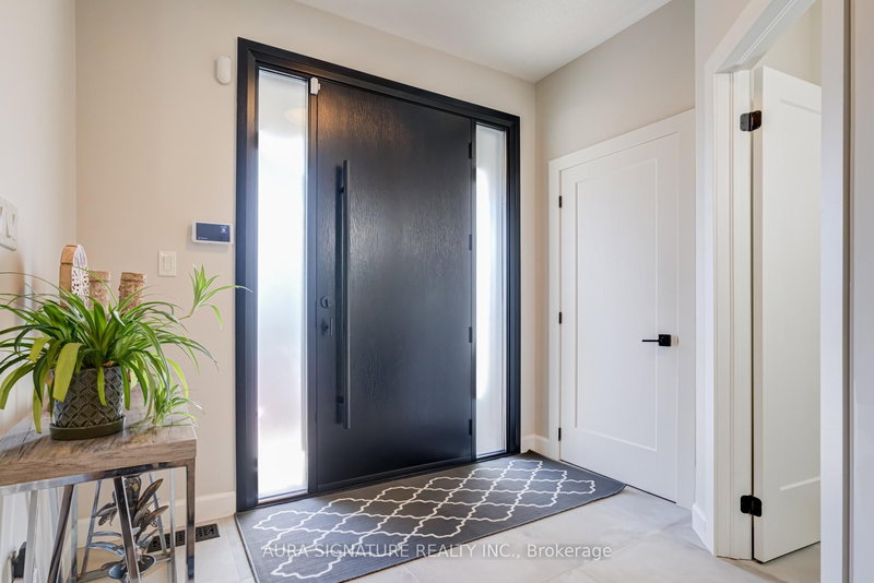 44 Mccabe Lane, New Tecumseth, L0G 1W0 | Image 3