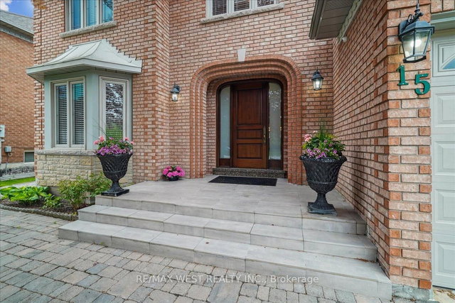 15 Brownlee Avenue