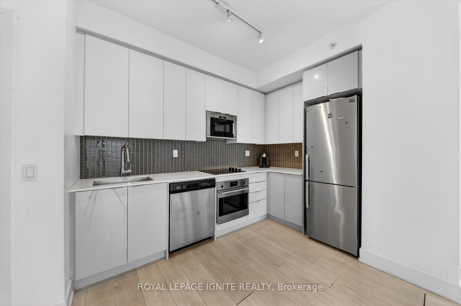 2916 Highway 7 Road, Unit 2802 - Photo 13