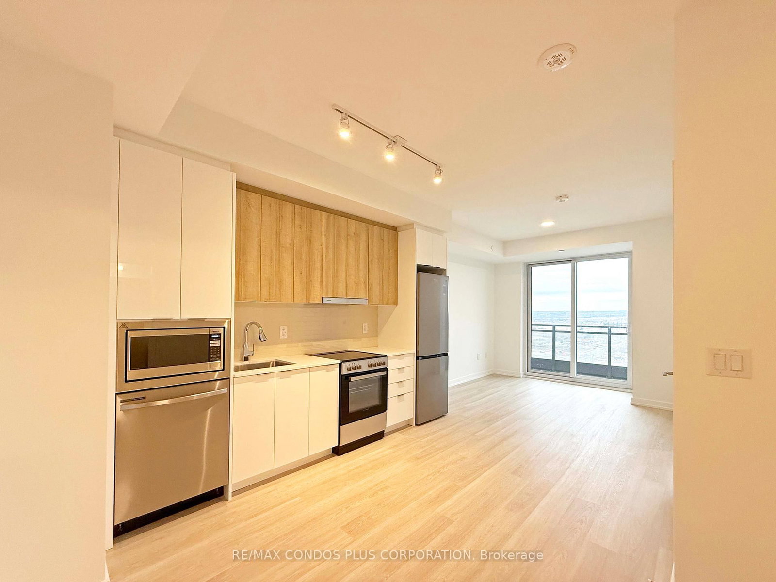 9751 Markham Road, Unit 2212 - Photo 2