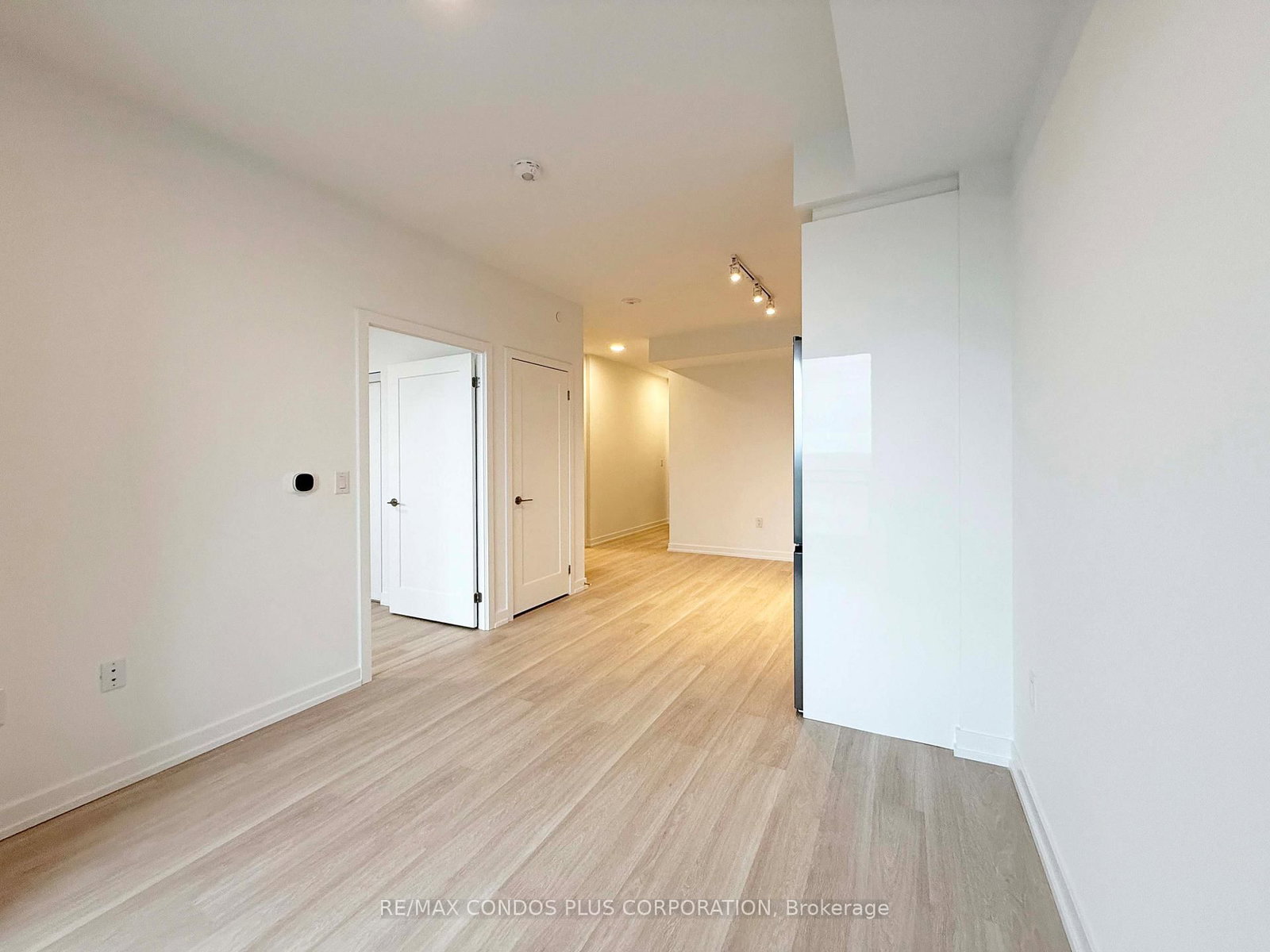 9751 Markham Road, Unit 2212 - Photo 4