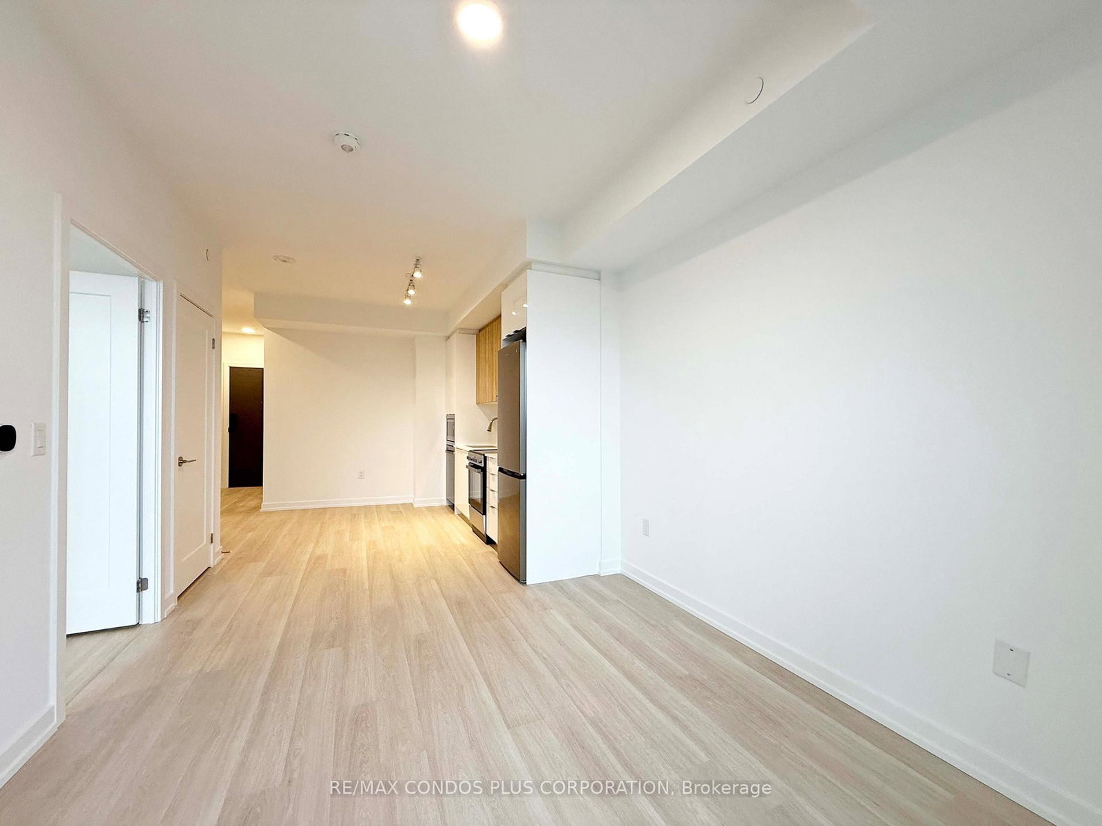9751 Markham Road, Unit 2212 - Photo 5