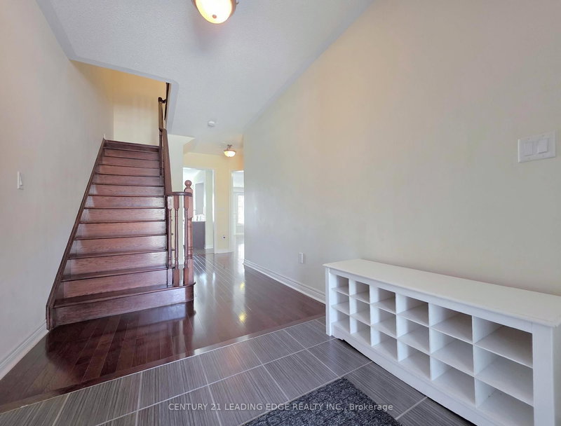 91 Staglin Crt, Markham, L6C 0M2 | Image 3