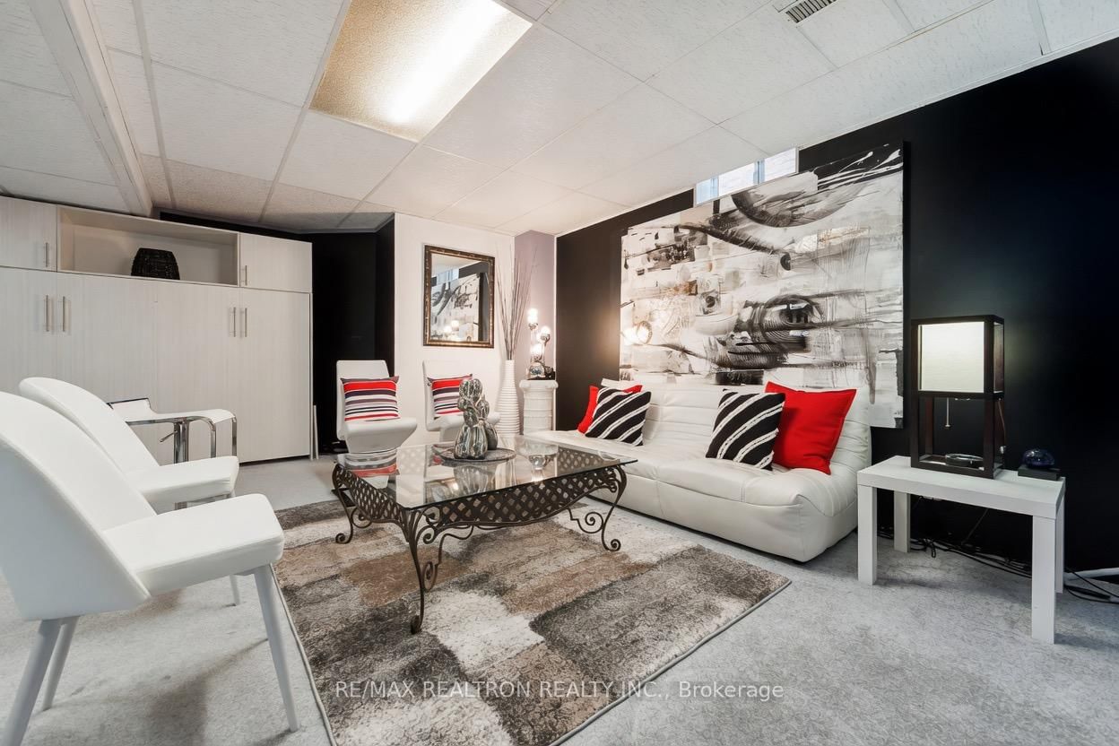 206 Featherstone Avenue - Photo 12