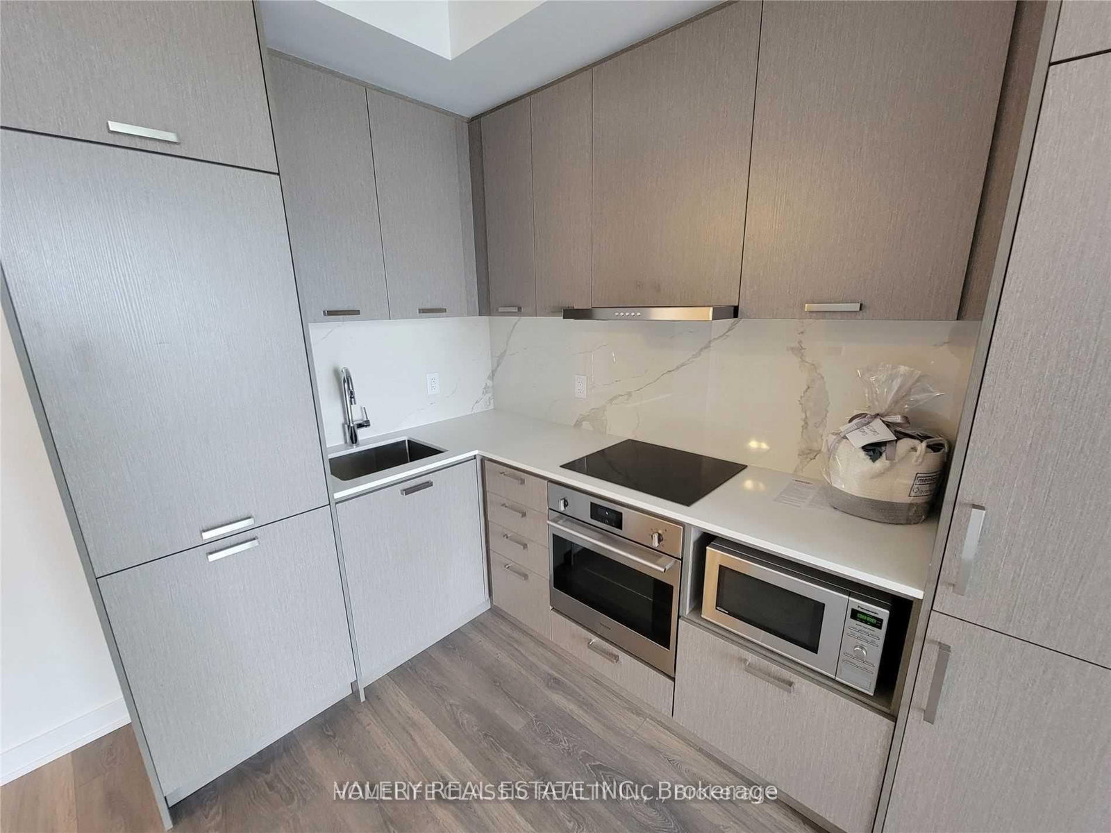 38 Honeycrisp Crescent N, Unit 816 - Photo 12