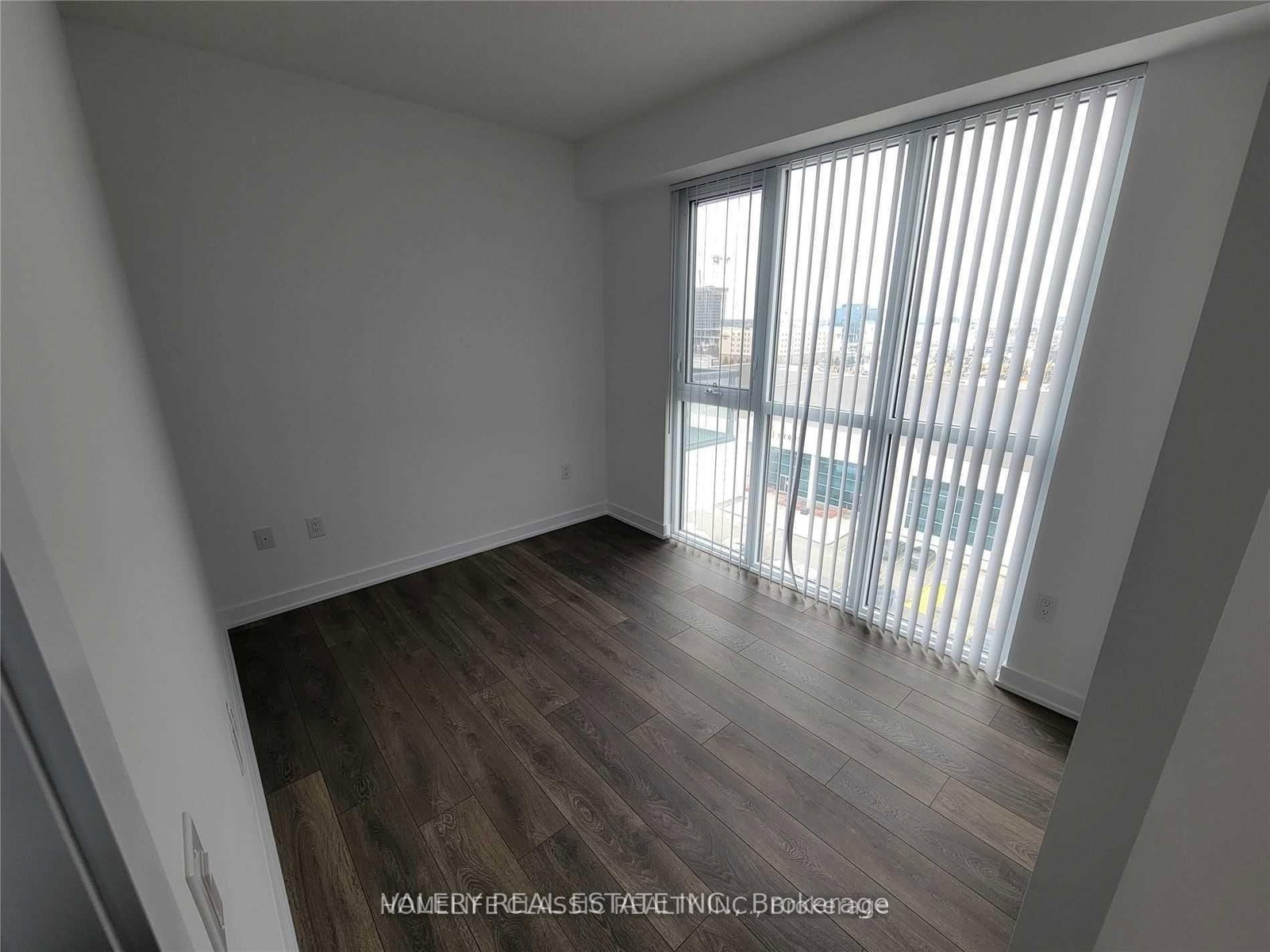 38 Honeycrisp Crescent N, Unit 816 - Photo 5