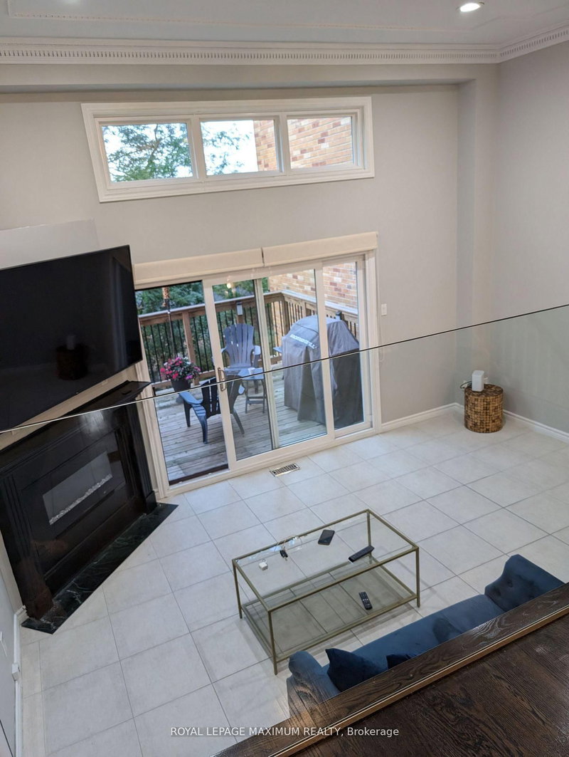 37 Old Firehall Lane, Vaughan, L4L 8W3 | Image 3