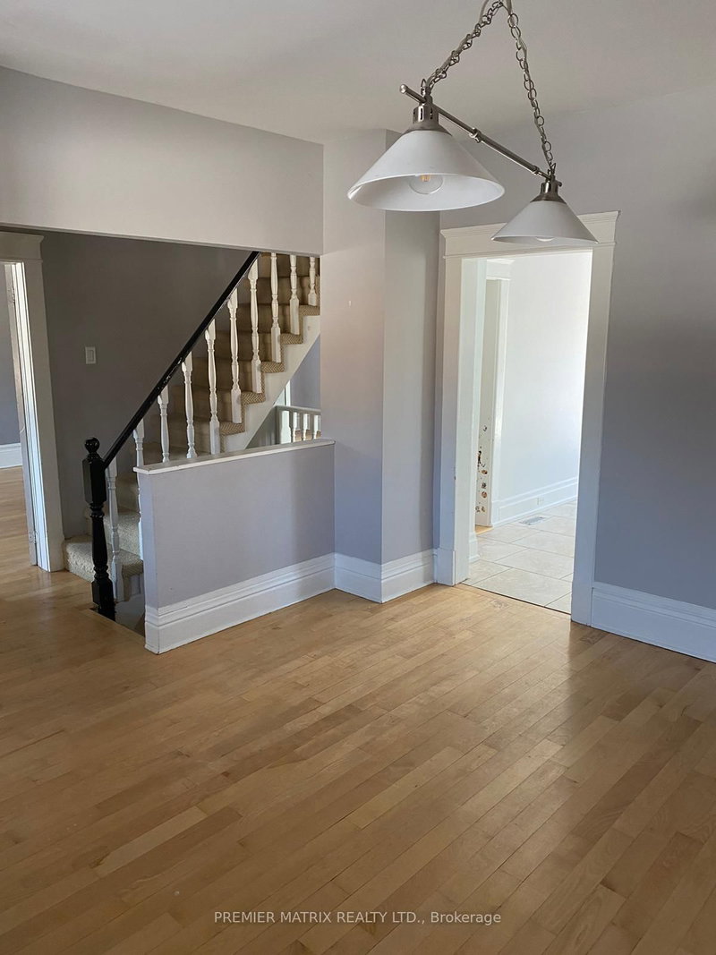 46 George St, Aurora, L4G 2S2 | Image 2