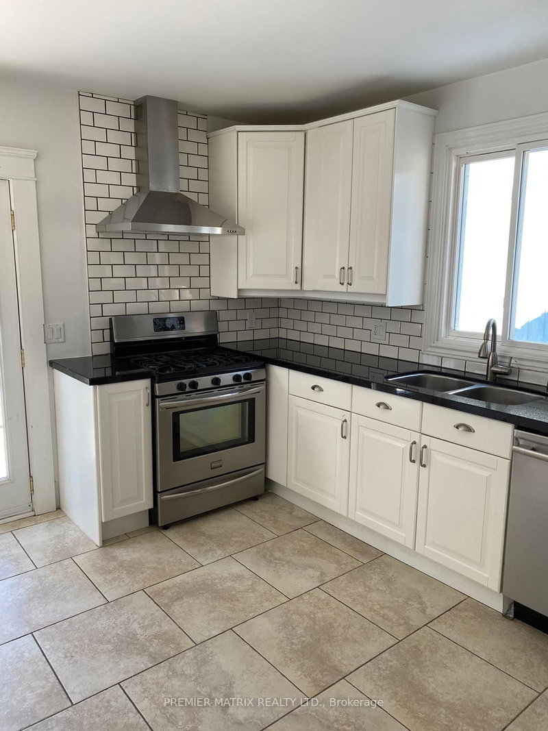 46 George St, Aurora, L4G 2S2 | Image 3