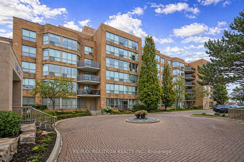 517 - 14924 Yonge St, Aurora, L4G 6H7 | Image 2