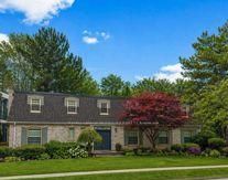 24 Laureleaf Rd | Markham | Image