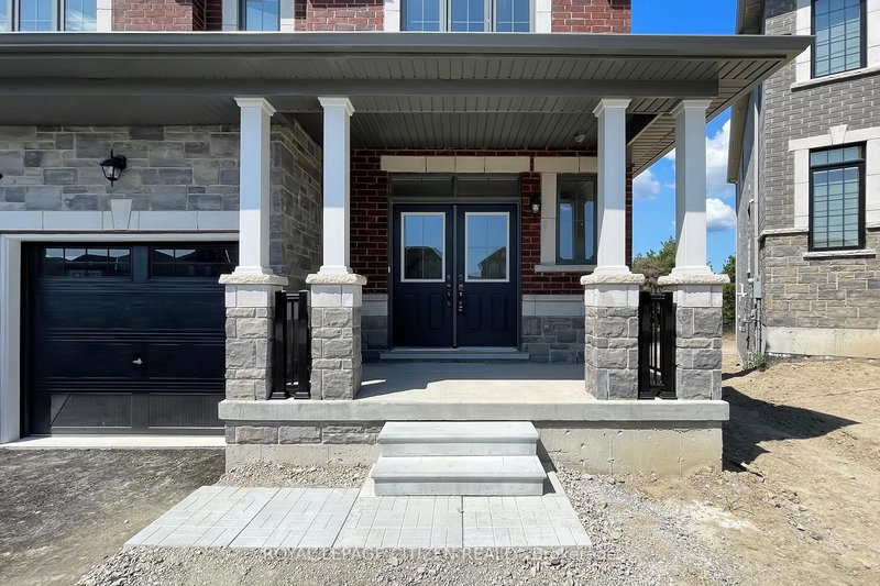 82 Lawrence D. Pridham Ave, New Tecumseth, L9R 0X1 | Image 3