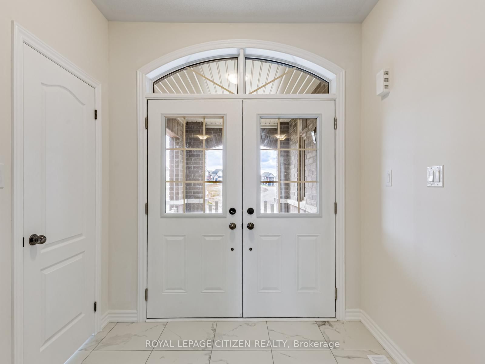 63 Fenn Crescent - Photo 4