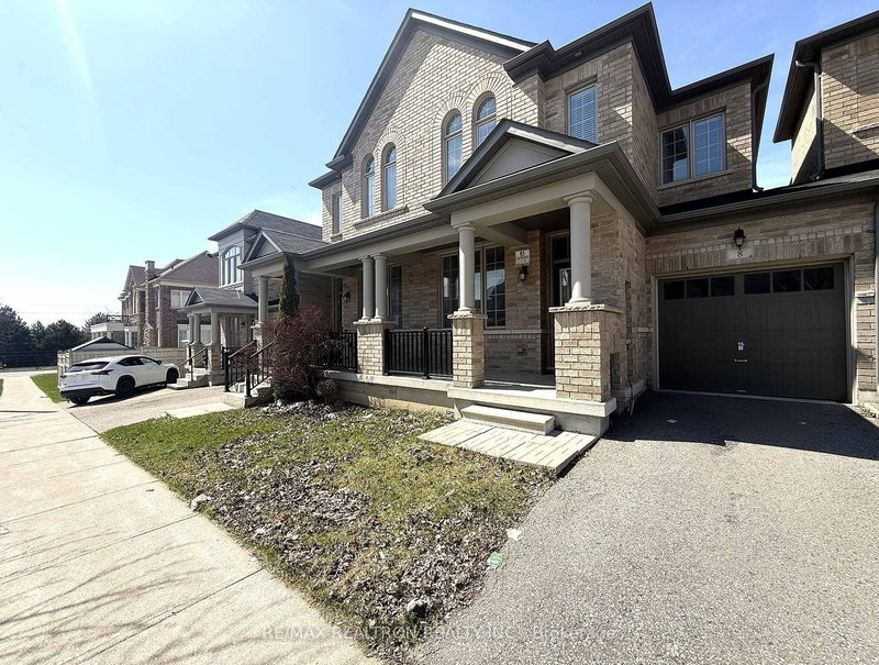 8 James Glover Dr, Markham, L6C 0W1 | Image 2