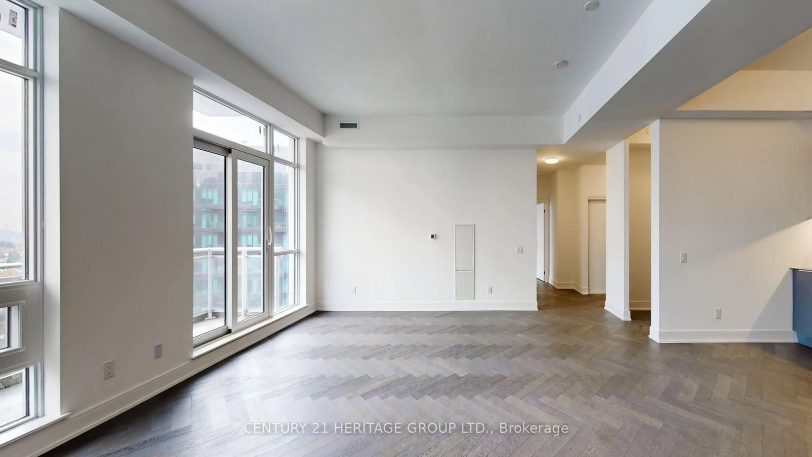 8888 Yonge Street, Unit 1205 - Photo 11