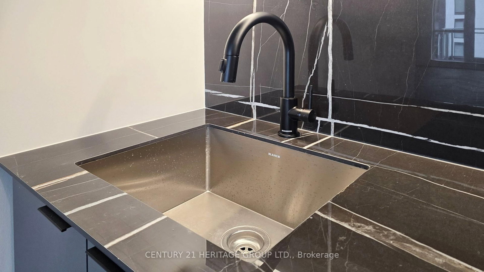 8888 Yonge Street, Unit 1205 - Photo 15