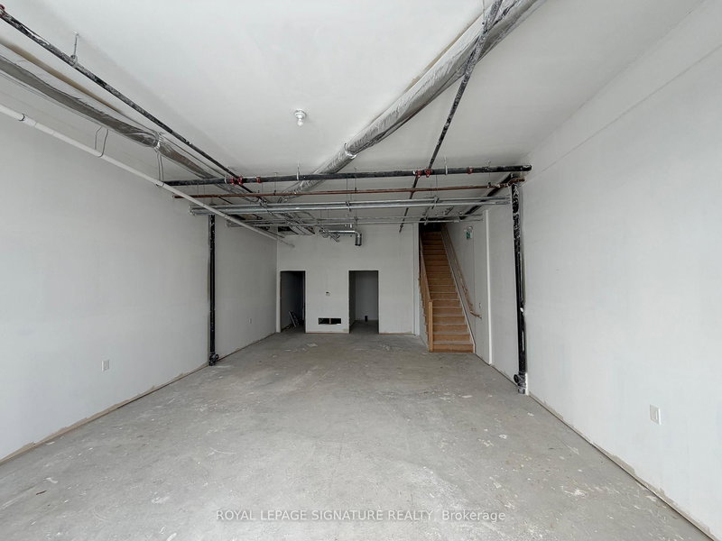 6 - 200 Dissette St, Bradford West Gwillimbury, M3Z 3G8 | Image 3