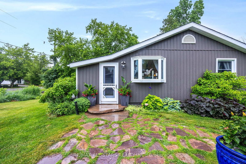 31 O'Dell Lane, Georgina, L0E 1S0 | Image 2