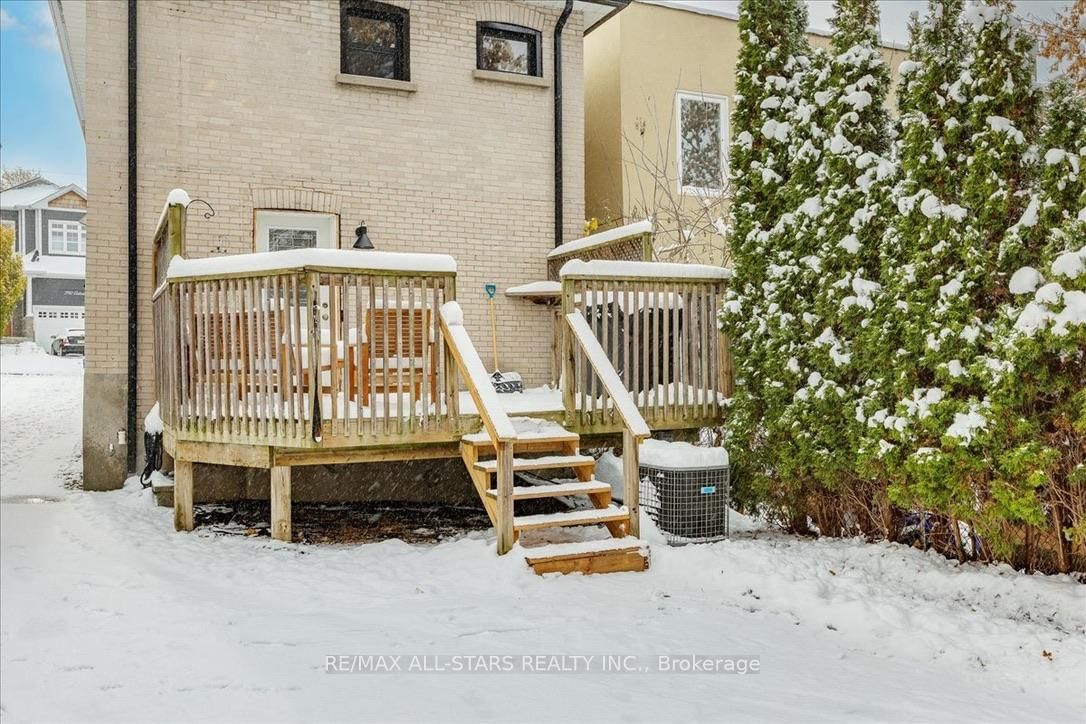 387 Ontario Street, Unit Main Floor - Photo 4