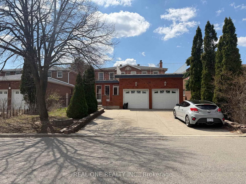 14 Empringham Cres, Markham, L3R 3G1 | Image 2