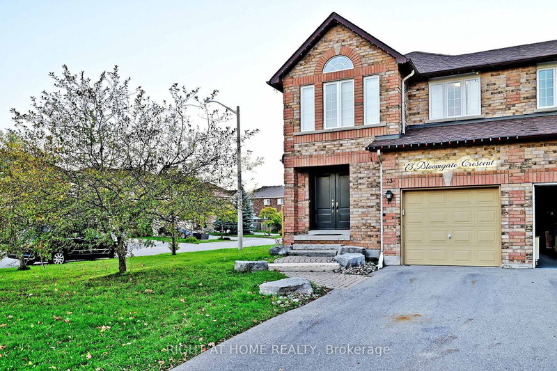 73 Bloomgate Cres, Richmond Hill, L4E 3Z1 | Image 2