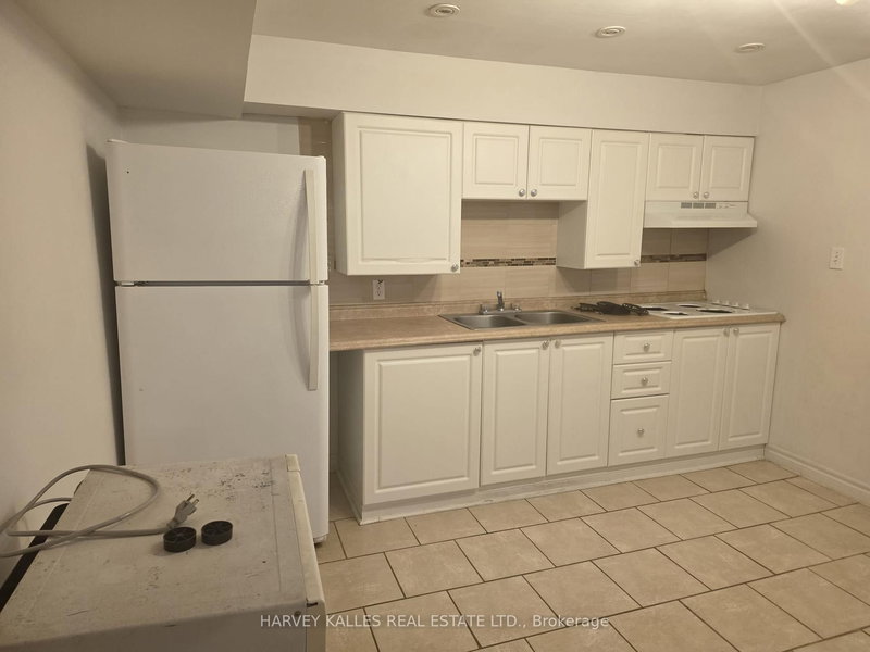 54 Aileen Rd, Markham, L3T 5T1 | Image 3