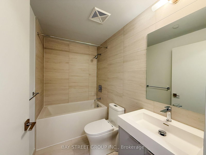 2309 - 2920 Highway 7 Rd, Vaughan, L4K 0P4 | Image 3