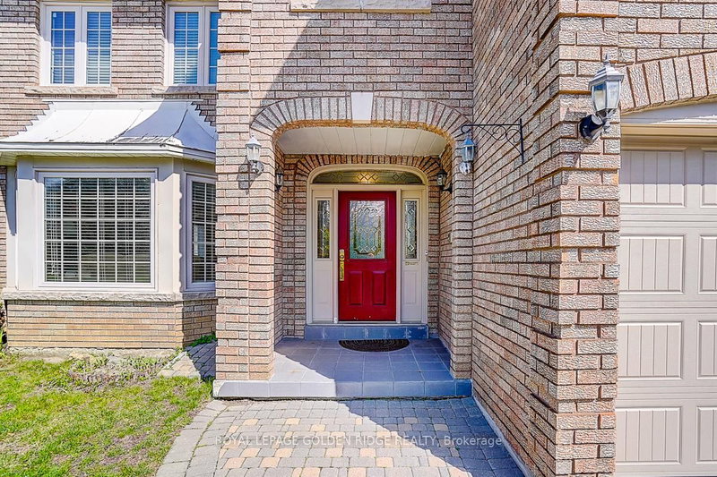 725 Exceller Circ, Newmarket, L3X 1P4 | Image 3
