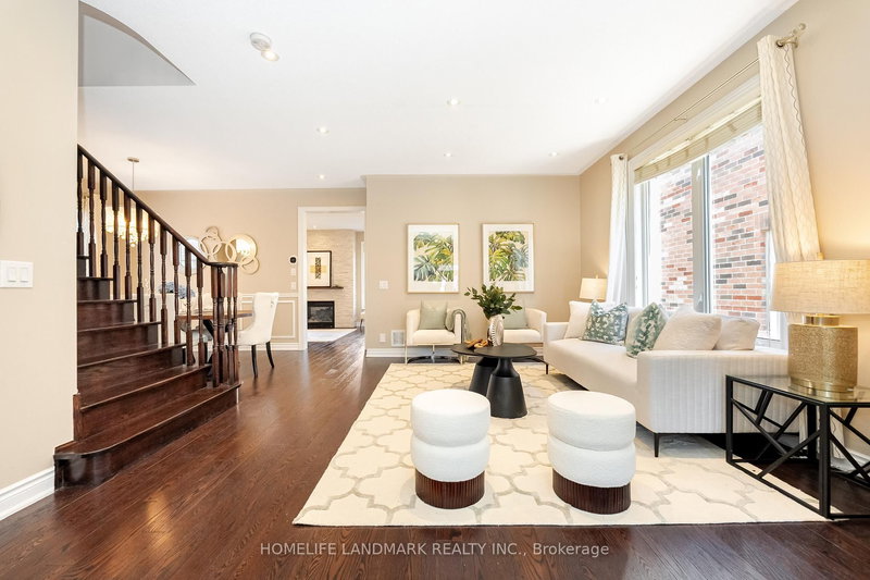 9 OLD FIELD Cres, East Gwillimbury, L9N 0A5 | Image 3