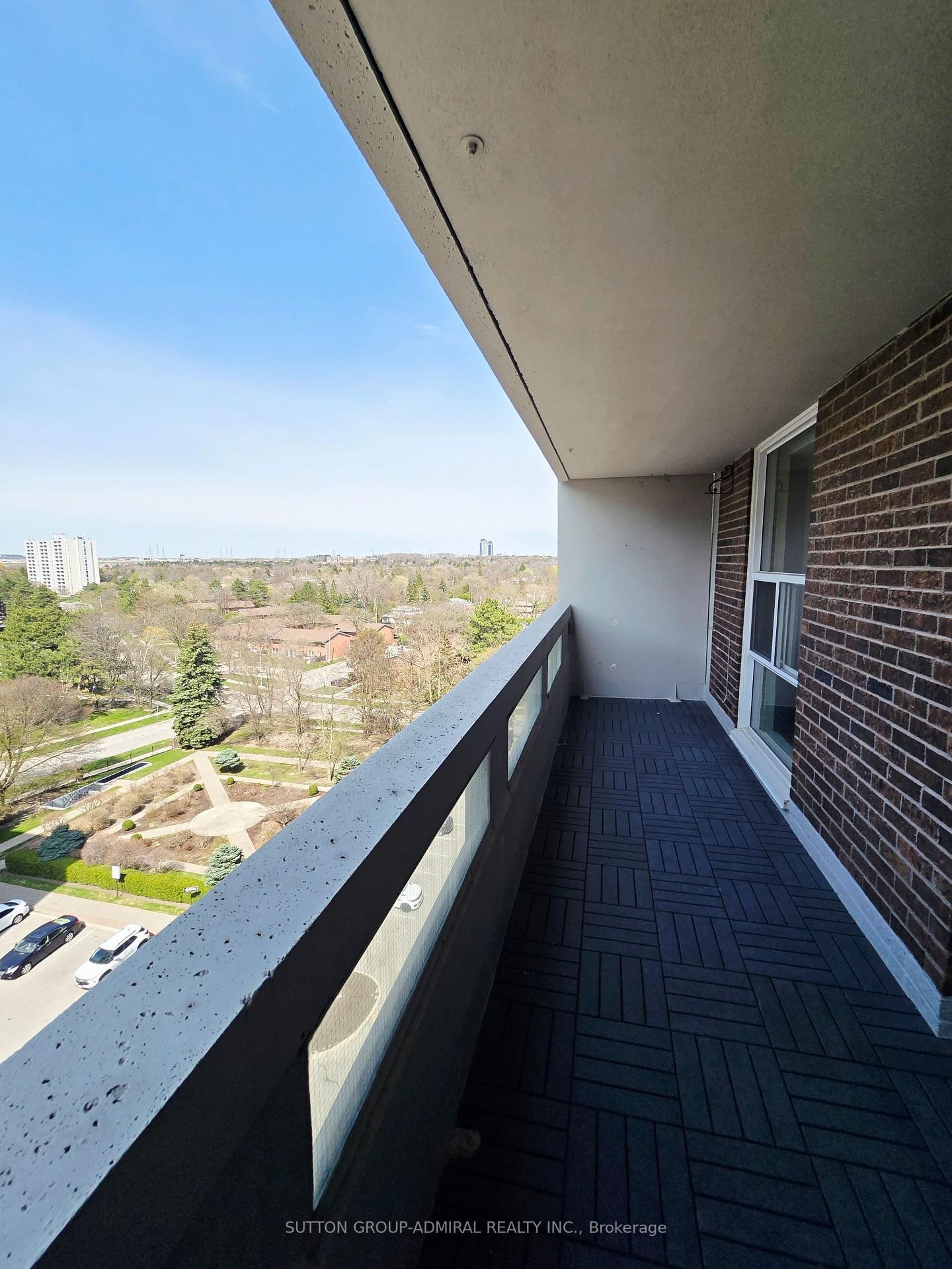 50 Inverlochy Boulevard, Unit 1004 - Photo 12