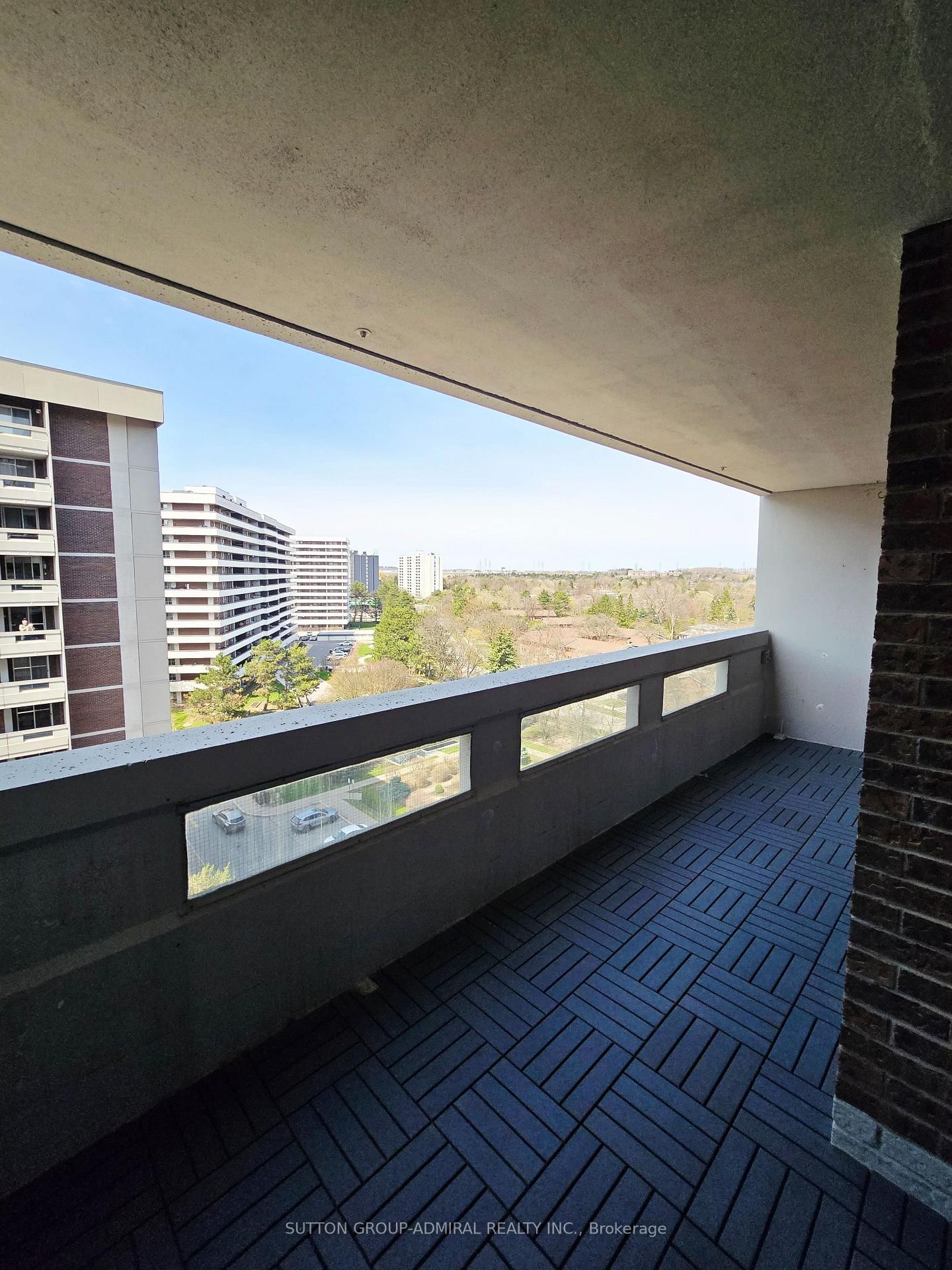 50 Inverlochy Boulevard, Unit 1004 - Photo 13