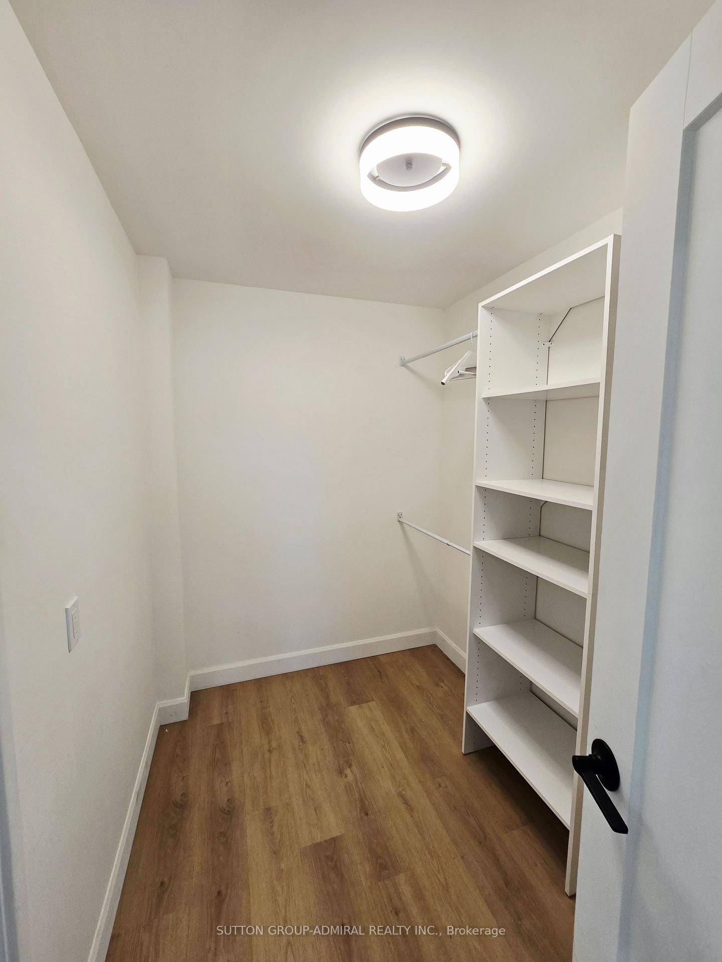 50 Inverlochy Boulevard, Unit 1004 - Photo 16