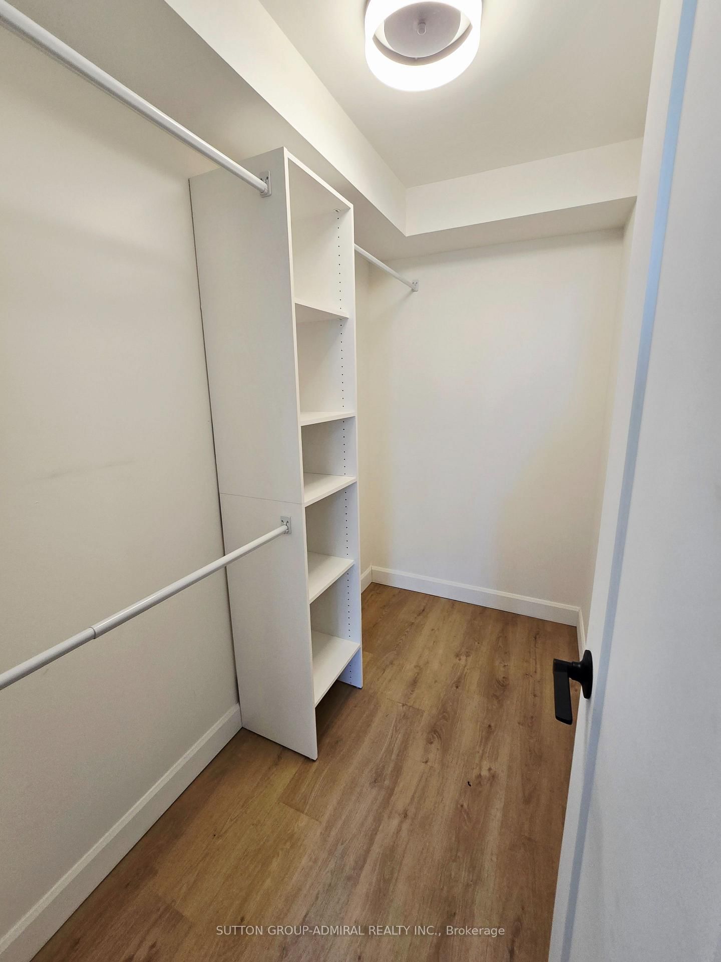 50 Inverlochy Boulevard, Unit 1004 - Photo 20