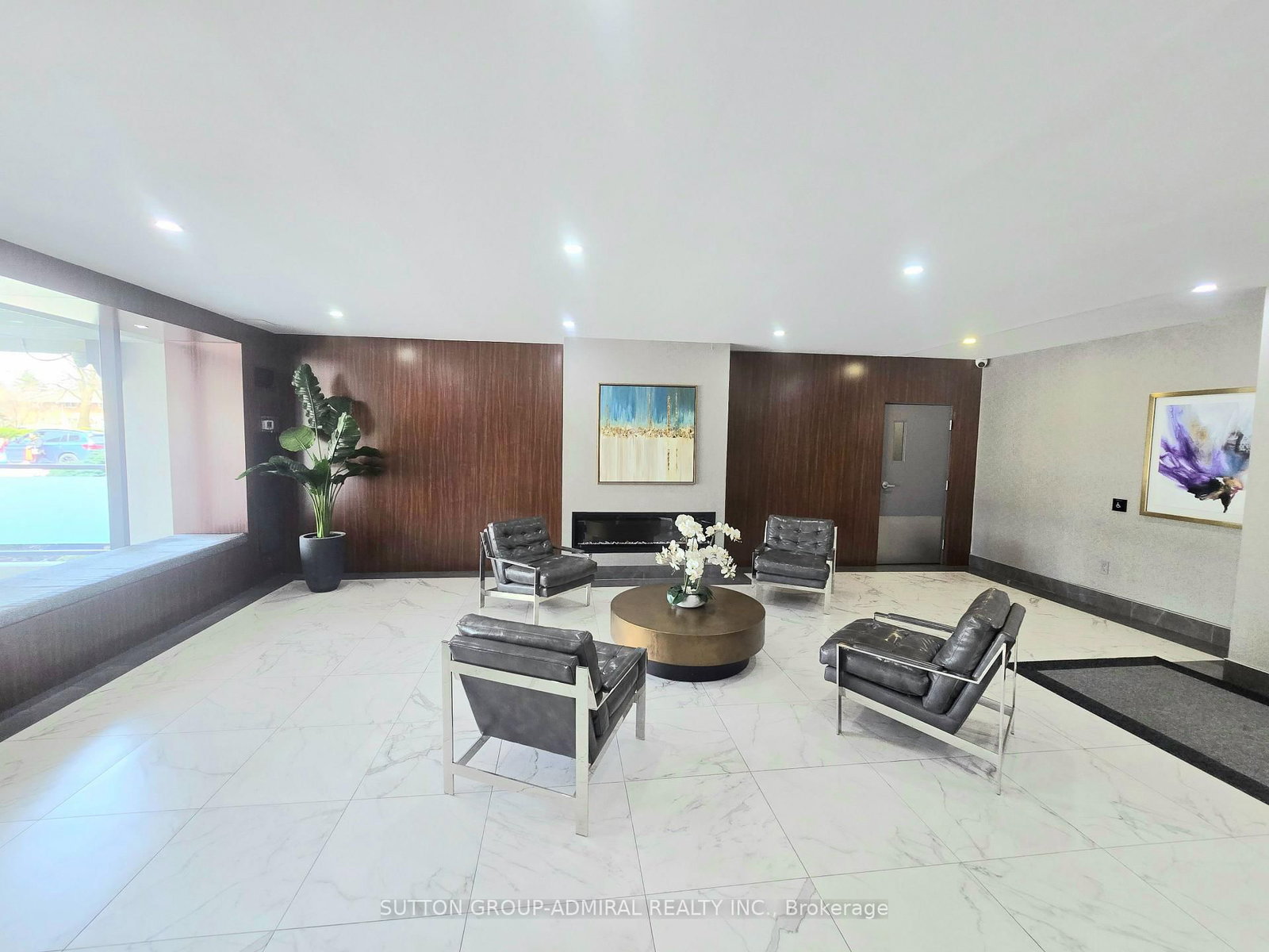 50 Inverlochy Boulevard, Unit 1004 - Photo 3