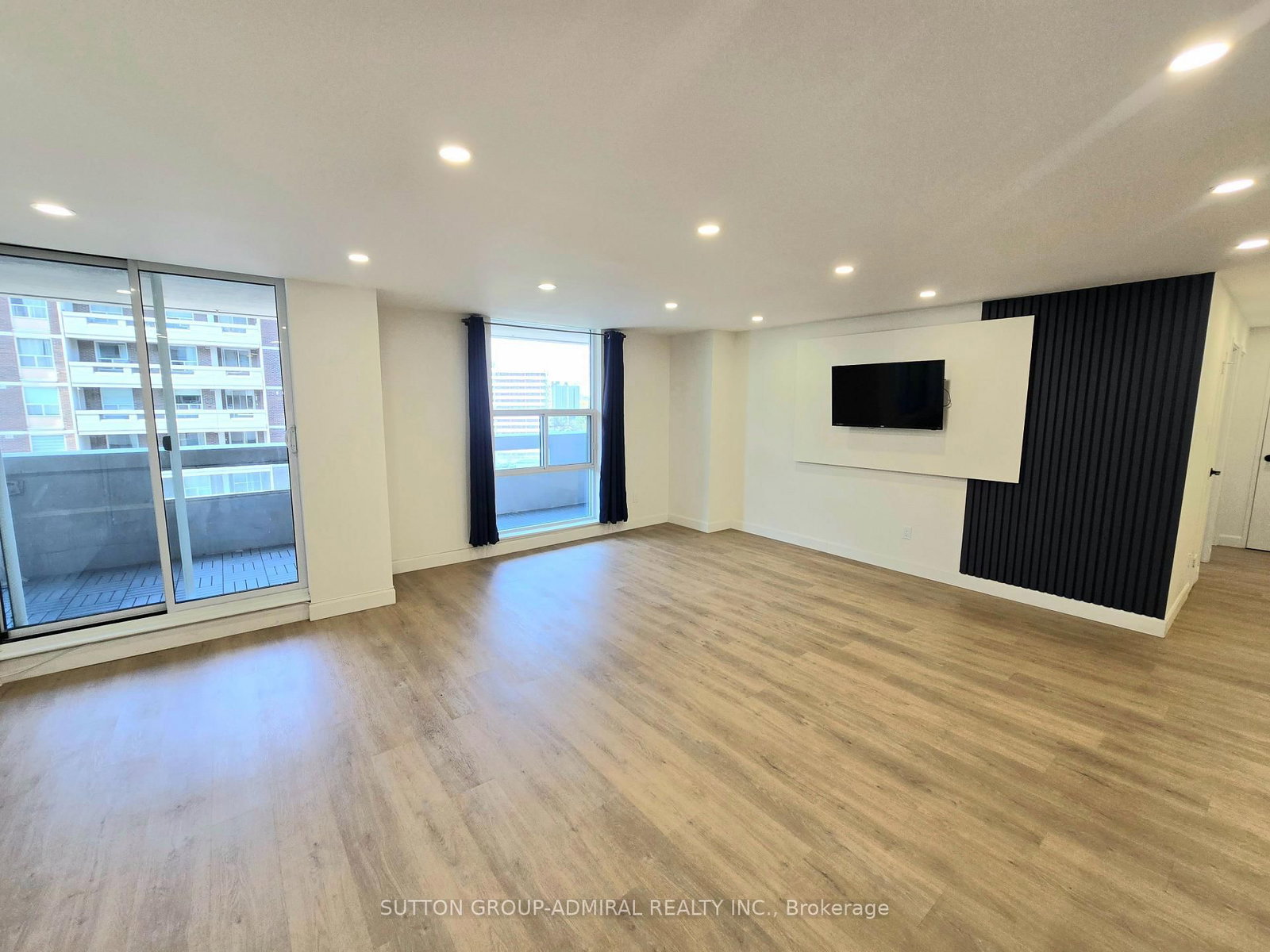 50 Inverlochy Boulevard, Unit 1004 - Photo 7