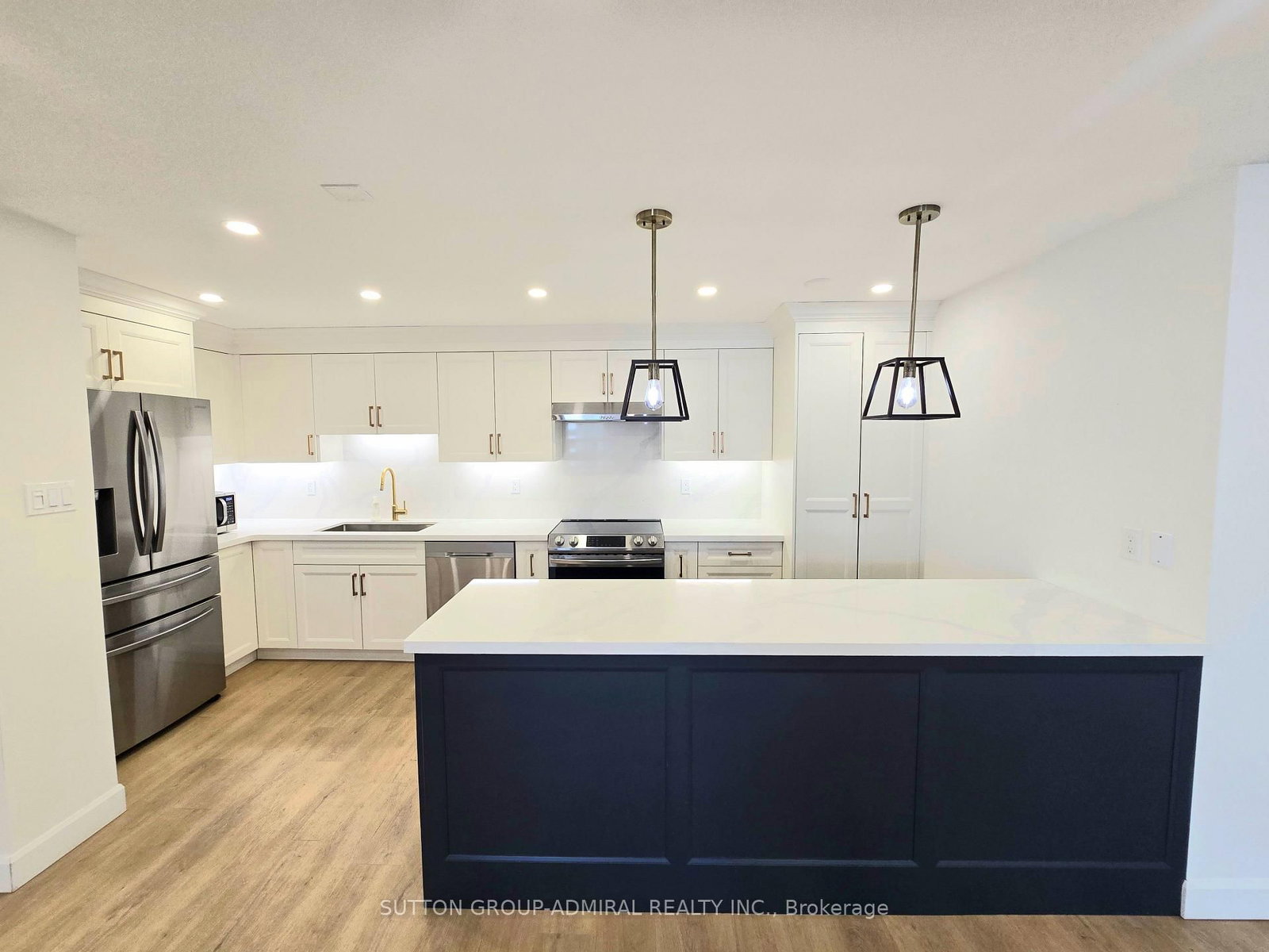 50 Inverlochy Boulevard, Unit 1004 - Photo 8