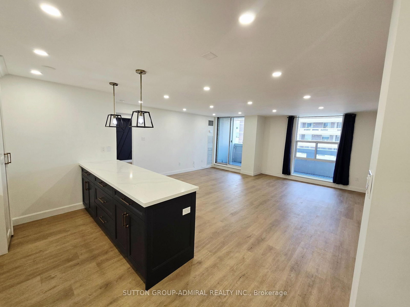 50 Inverlochy Boulevard, Unit 1004 - Photo 9